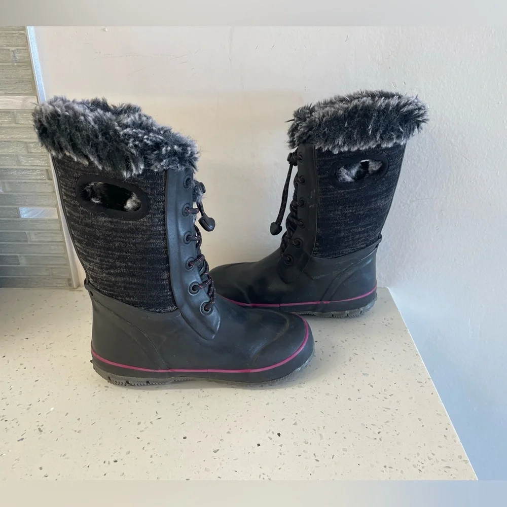 Bogs Karcata Knit faux fur lined girls snow boots size 1
